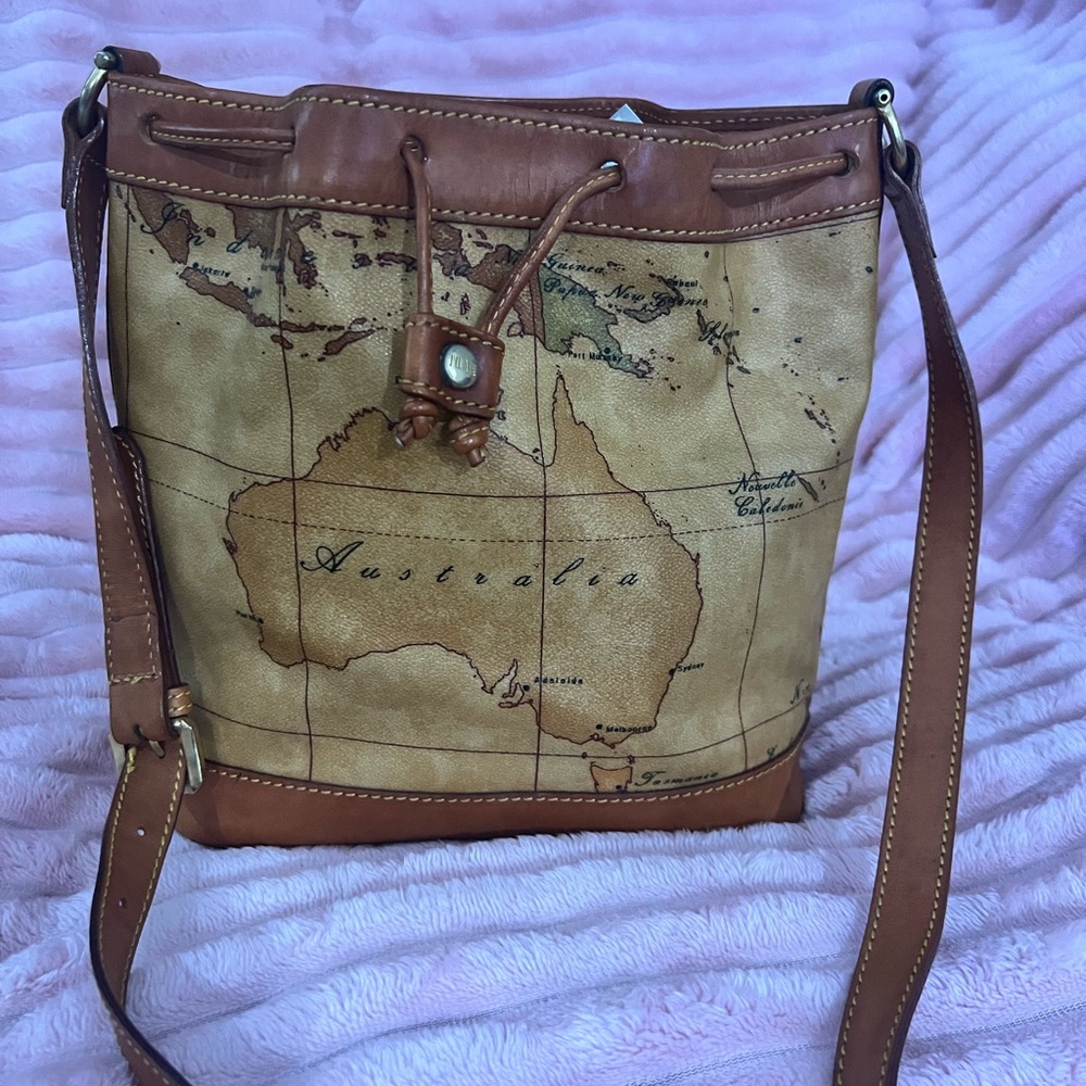 Alviero Martini Tan Leather Bag